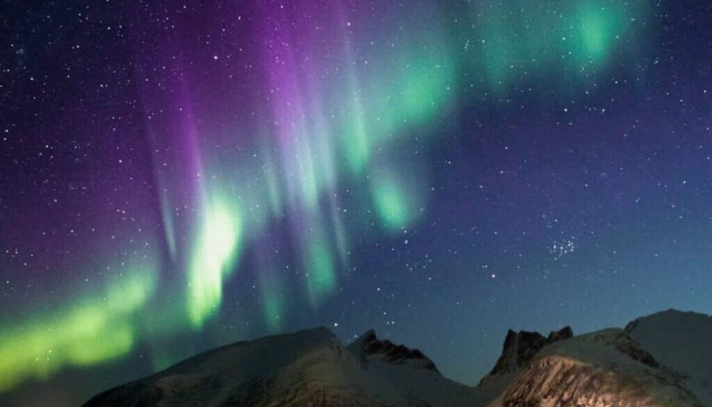 Northern-Lights-Set-to-Illuminate-Skies-as-Geomagnetic-Storm-Hits-—-Heres-When-and-Where-to-See-Them-1200x727